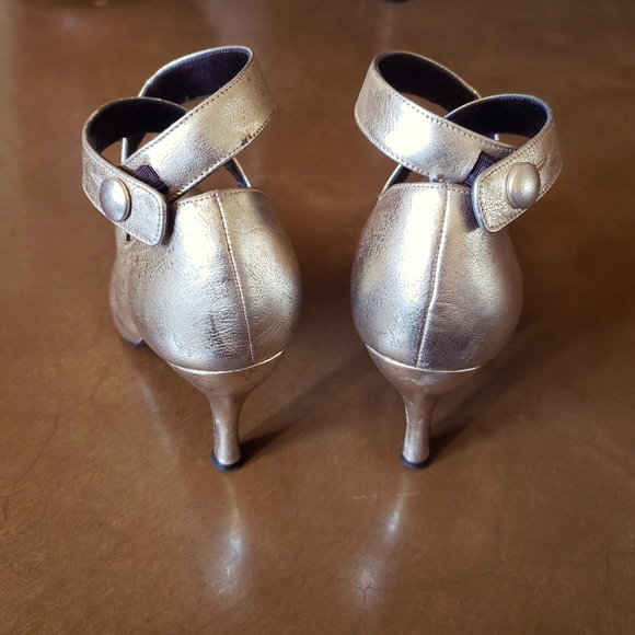 Couture Donald J Pliner 00s gold criss cross heels - Picture 5 of 8